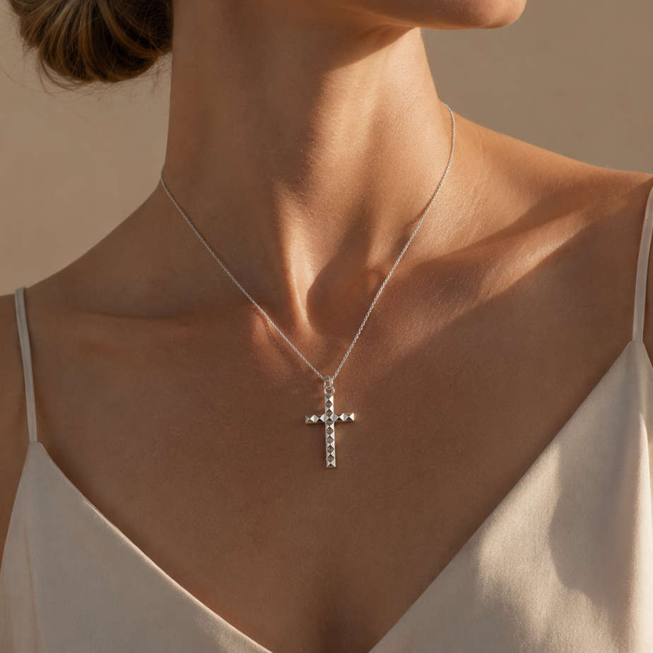 Dije Cruz Piramides + Cadena de Plata